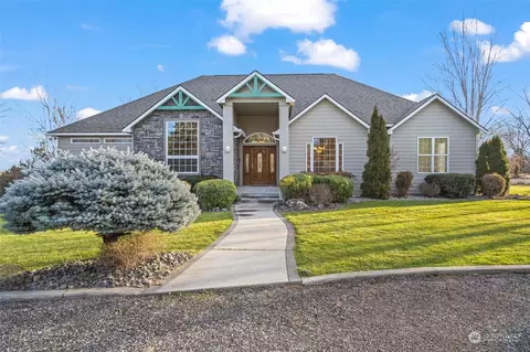 43903 E Shannon Ln, West Richland, WA 99353