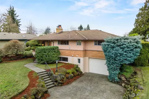 753 Hilltop Ave, Kent, WA 98031
