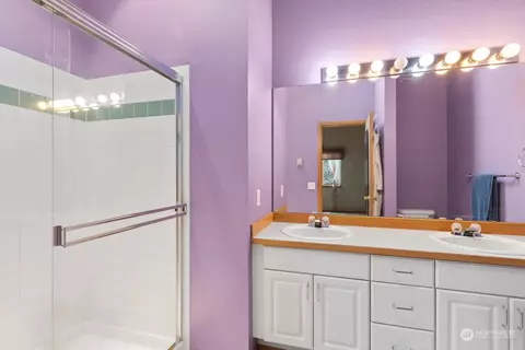 Bath - 11925 9th Ave W, Everett, WA 98204 photo 1 of 1