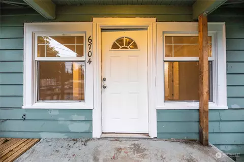 6704 Fleming St, Everett, WA 98203 photo 3