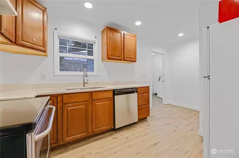 6704 Fleming St, Everett, WA 98203 photo 10
