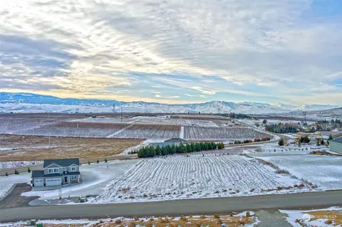 450 S Partridge Ln, East Wenatchee, WA 98802