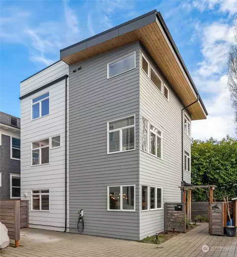4416 Dayton Ave N, Seattle, WA 98103