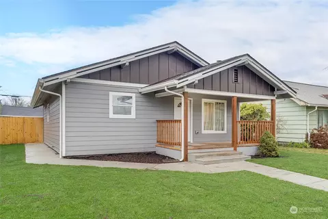 447 16th Ave, Longview, WA 98632