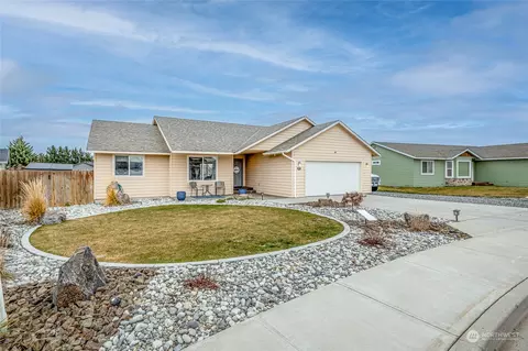 1297 Canyon Ct, East Wenatchee, WA 98802
