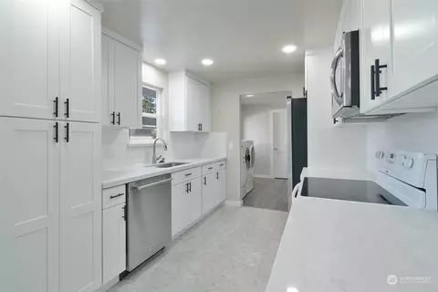 529 Tamarack Ave, Everett, WA 98203 photo 5