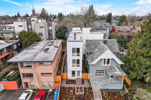 5239 Brooklyn Ave NE, Seattle, WA 98105