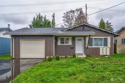 1118 N 1st Ave, Kelso, WA 98626