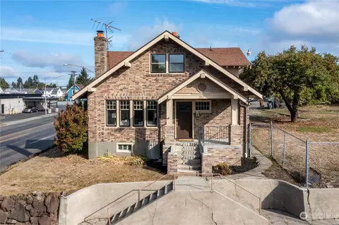3021 S 13th St, Tacoma, WA 98405