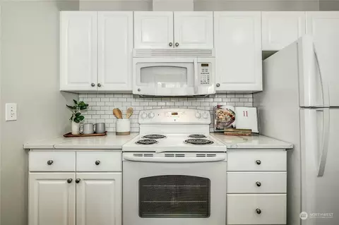 Kitchen - 17426 Bothell Way NE #A305, Bothell, WA 98011 photo 4 of 6