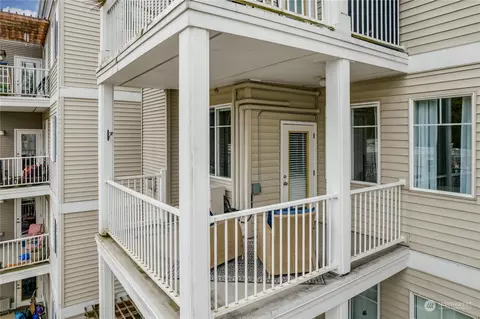 Exterior - 17426 Bothell Way NE #A305, Bothell, WA 98011 photo 5 of 9