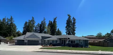 151 Mountain Crest Ln, Eatonville, WA 98328