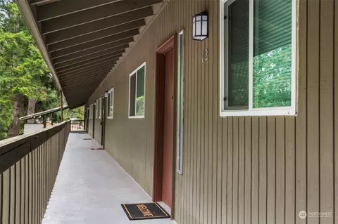 22103 66th Ave W #12B, Mountlake Terrace, WA 98043