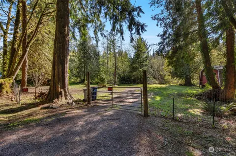 23230 Alder Dr, Granite Falls, WA 98252