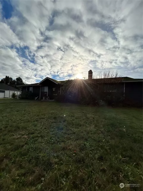 414 E Vashon Ave, Port Angeles, WA 98362
