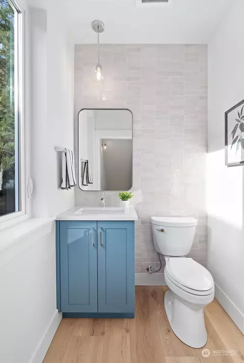 Bath - 2114 N 43rd St, Seattle, WA 98103 photo 3 of 5