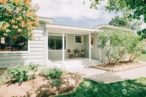 215 N Garfield Ave, Wenatchee, WA 98801