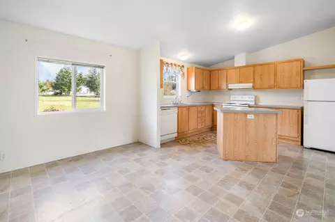 136 Josephine Loop, Onalaska, WA 98570 photo 13