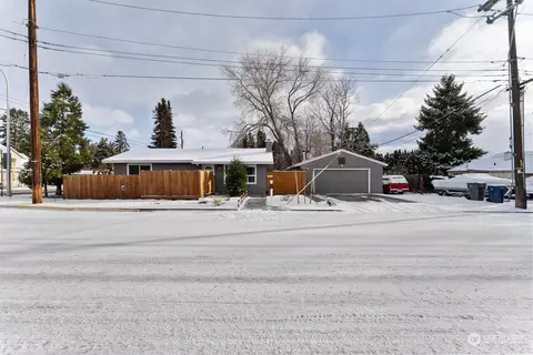 701 Stewart St, Wenatchee, WA 98801