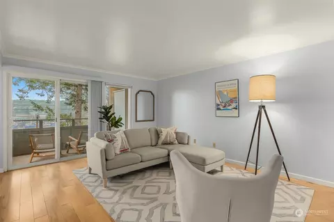 3816 11th Ave W #332, Seattle, WA 98119