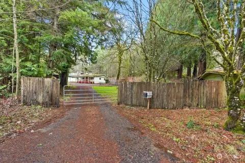 8373 Van Decar Rd SE, Port Orchard, WA 98367