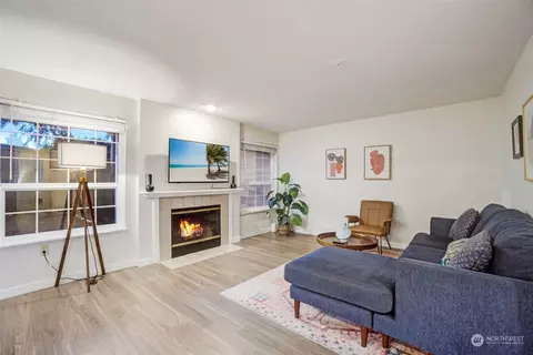 14057 NE 181st St #E103, Woodinville, WA 98072