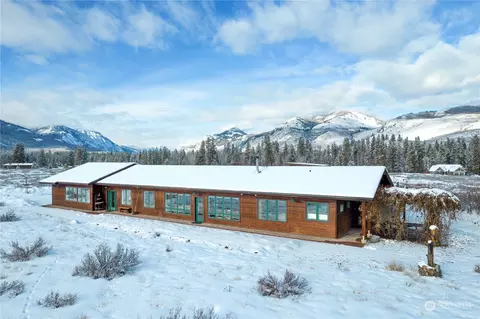 16 Lodge Ln, Winthrop, WA 98862