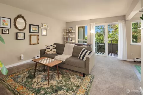3816 11th Ave W #113, Seattle, WA 98119