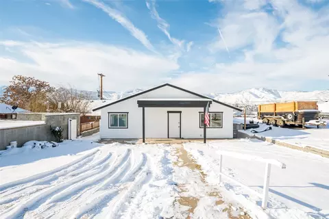 28 French St, East Wenatchee, WA 98802