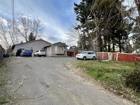 11843 16th Ave S, Burien, WA 98168