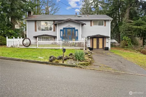 1817 200th Pl SW, Lynnwood, WA 98036