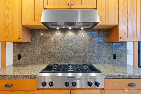 Kitchen - 1131 E Chestnut St, Walla Walla, WA 99362 photo 3 of 6
