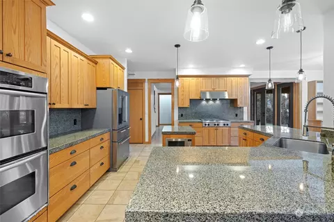 Kitchen - 1131 E Chestnut St, Walla Walla, WA 99362 photo 4 of 6