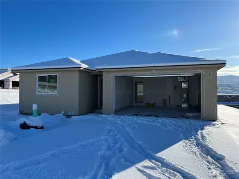 2332 SE 3rd St, East Wenatchee, WA 98802