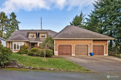 10006 100th Ave SW, Lakewood, WA 98498