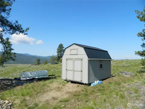 153 Neil Canyon Rd, Tonasket, WA 98855