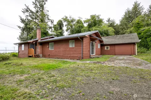 2070 State Route 105, Aberdeen, WA 98520