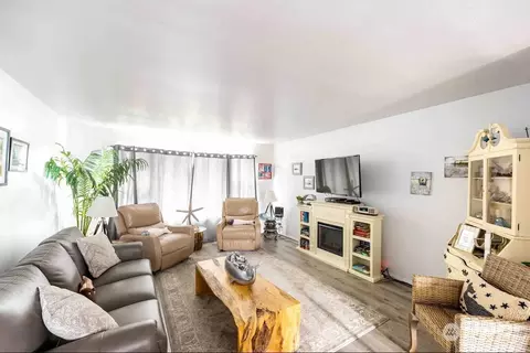 1515 Ocean Beach Blvd N #203, Long Beach, WA 98631