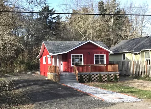 1211 S Forrest St, Westport, WA 98595