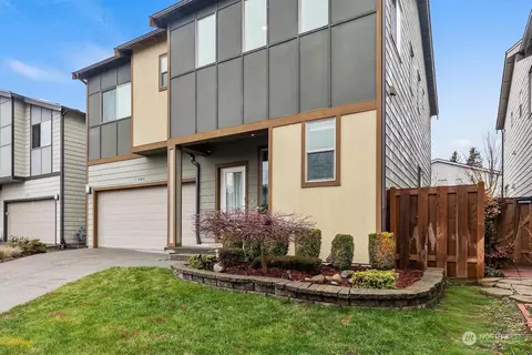 22604 SE 284th Ct, Maple Valley, WA 98038