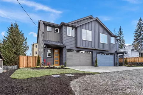 116 161st St SE #1, Bothell, WA 98012