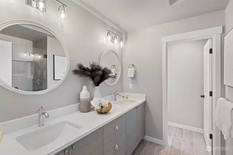 Bath - 116 161st St SE #1, Bothell, WA 98012 photo 2 of 5