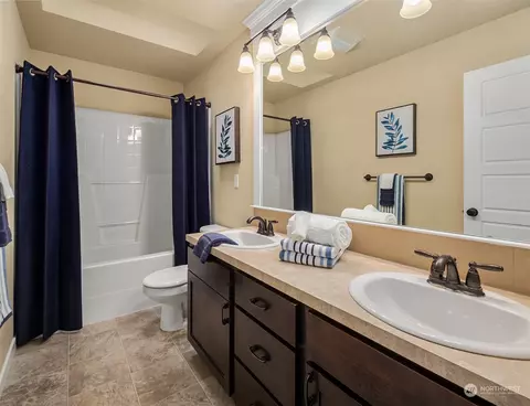 Bath - 21710 31st Dr SE, Bothell, WA 98021 photo 4 of 4