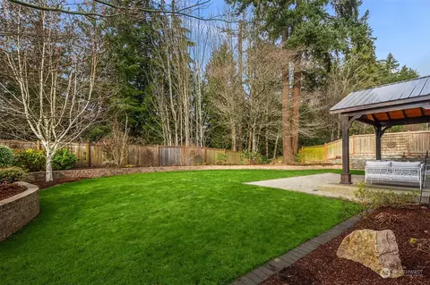 Exterior - 21710 31st Dr SE, Bothell, WA 98021 photo 5 of 6
