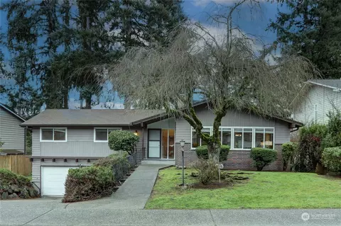 1425 159th Ave SE, Bellevue, WA 98008