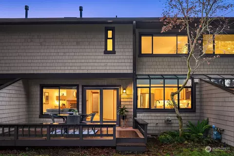 11914 Stendall Dr N, Seattle, WA 98133