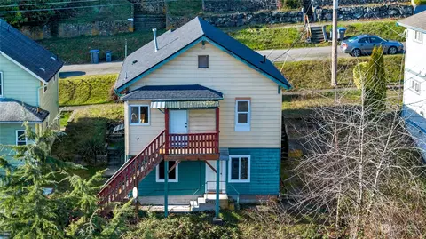 120 S Cambrian Ave, Bremerton, WA 98312