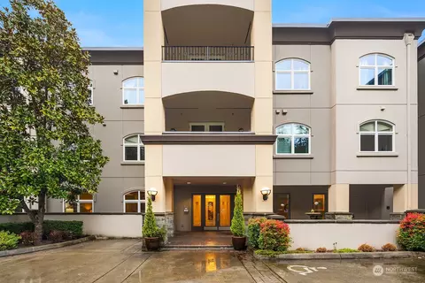 10398 NE 17th St #105, Bellevue, WA 98004