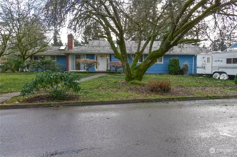 9504 Maple Ave SW, Lakewood, WA 98499
