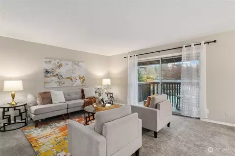 1425 S Puget Dr #H5, Renton, WA 98055